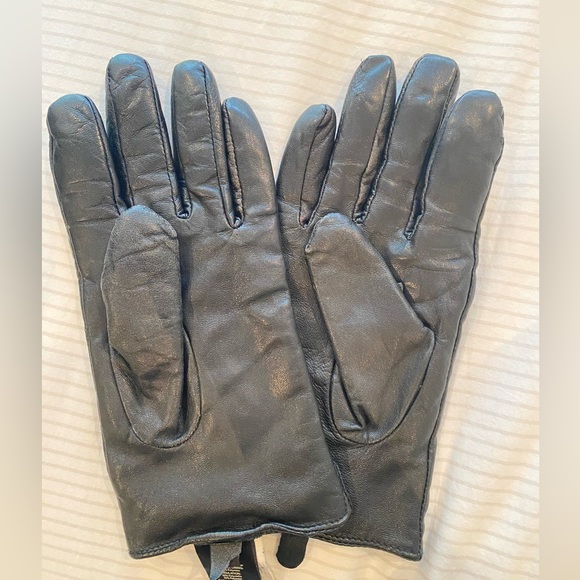 100% Leather Gloves - Picture 2 of 5